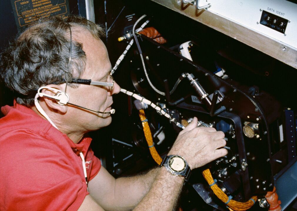 1995: First American aboard Soviet spaceship